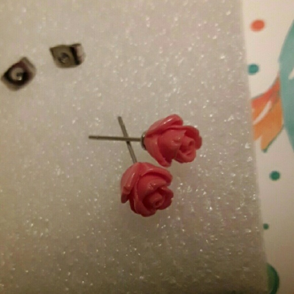 NEW Blushing Pink Roses - Picture 5 of 5